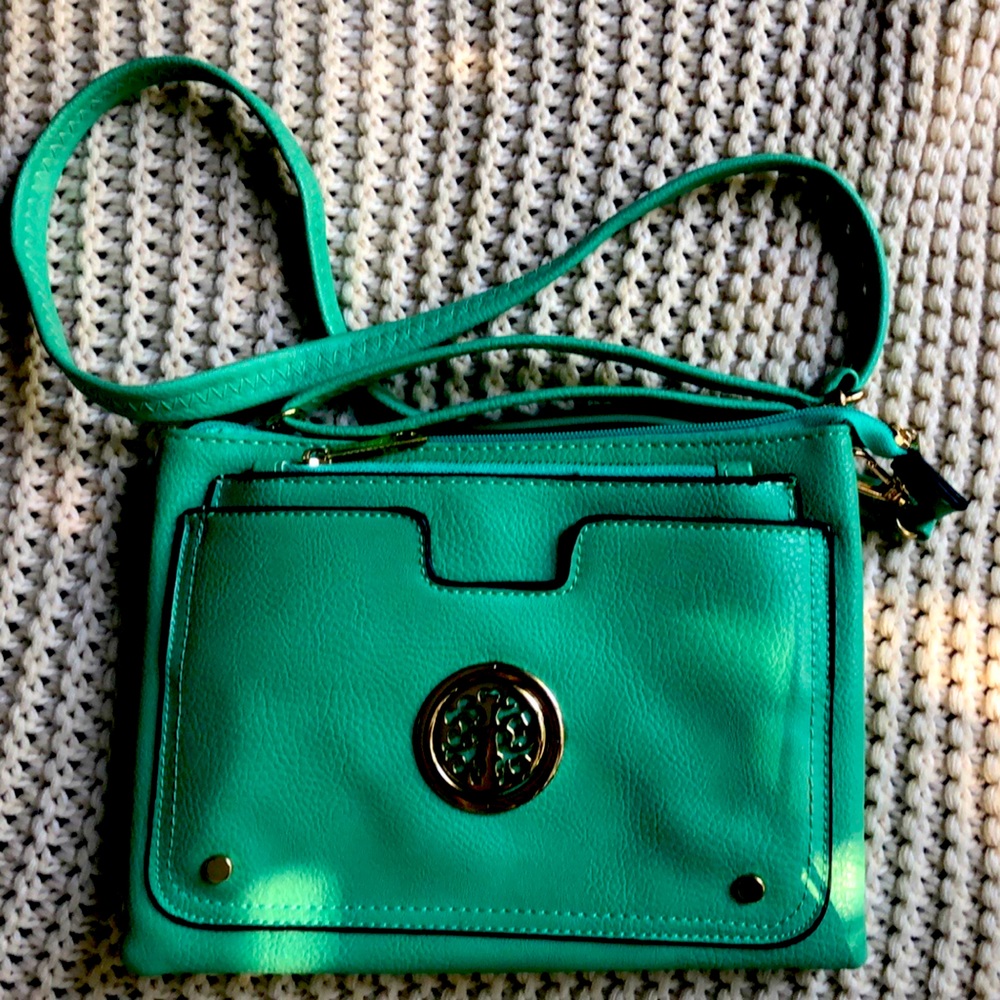 Leather green cross bag